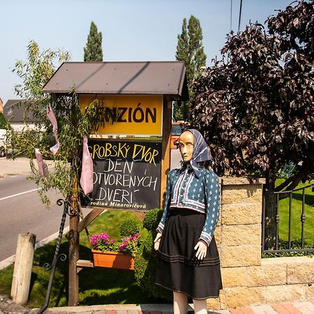 Penzion Grobsky Dvor Slovensky Grob Экстерьер фото